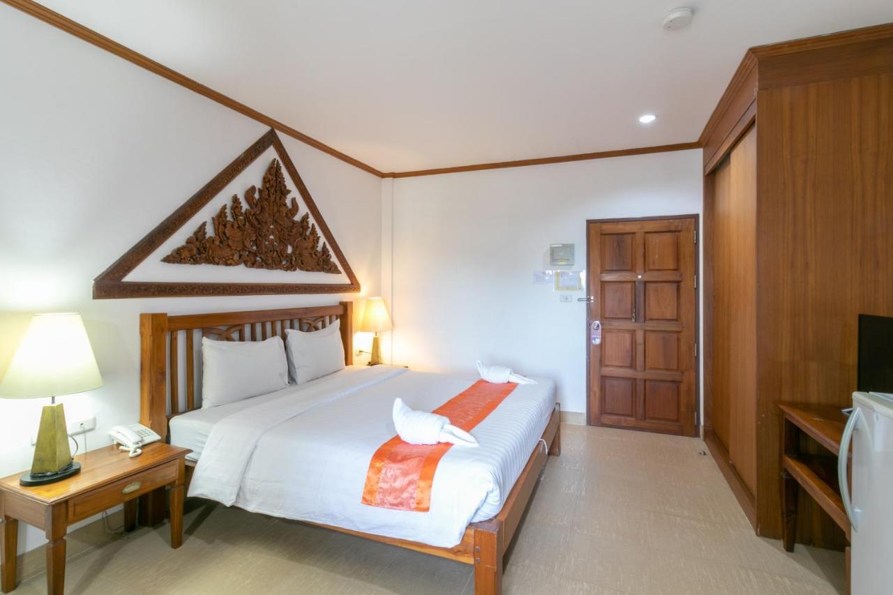 Onnicha Hotel Ratsada Bagian luar foto