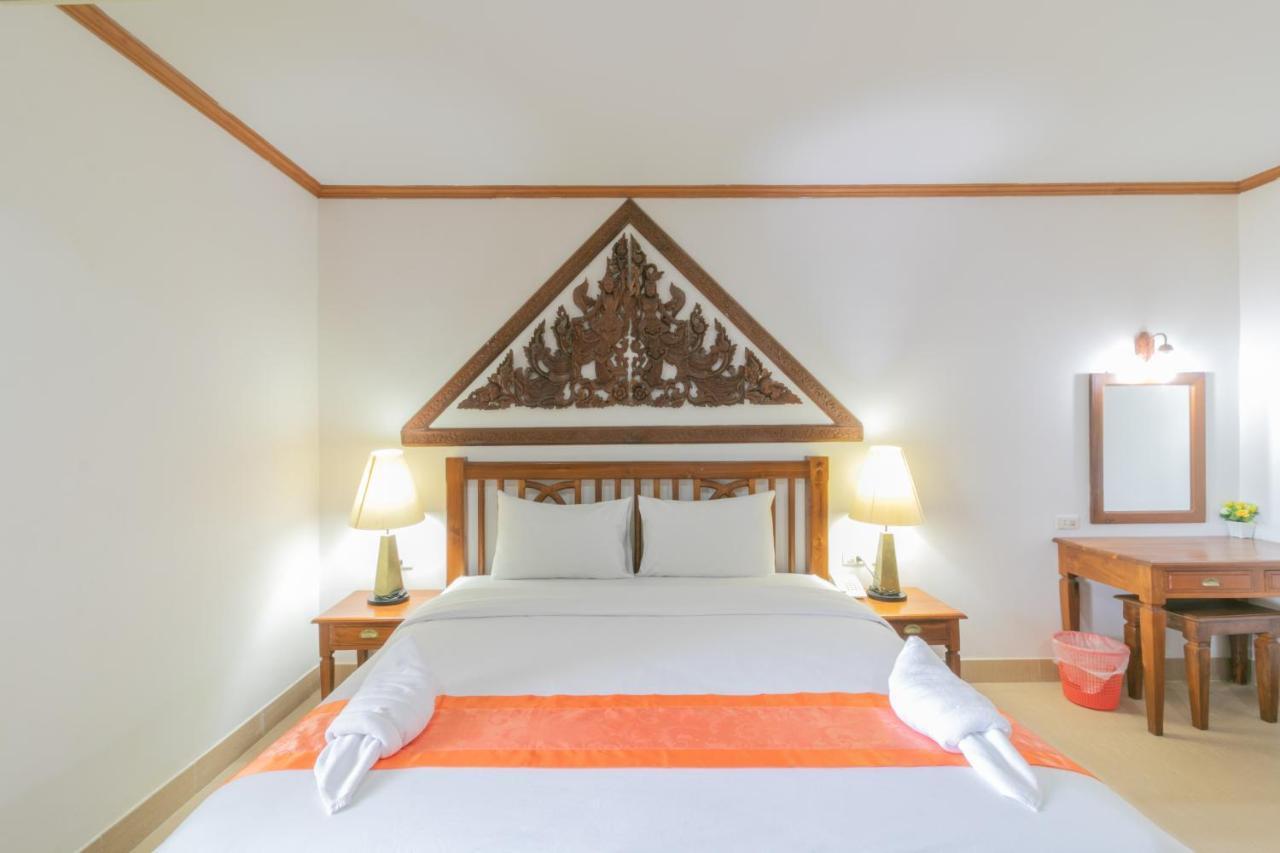 Onnicha Hotel Ratsada Bagian luar foto