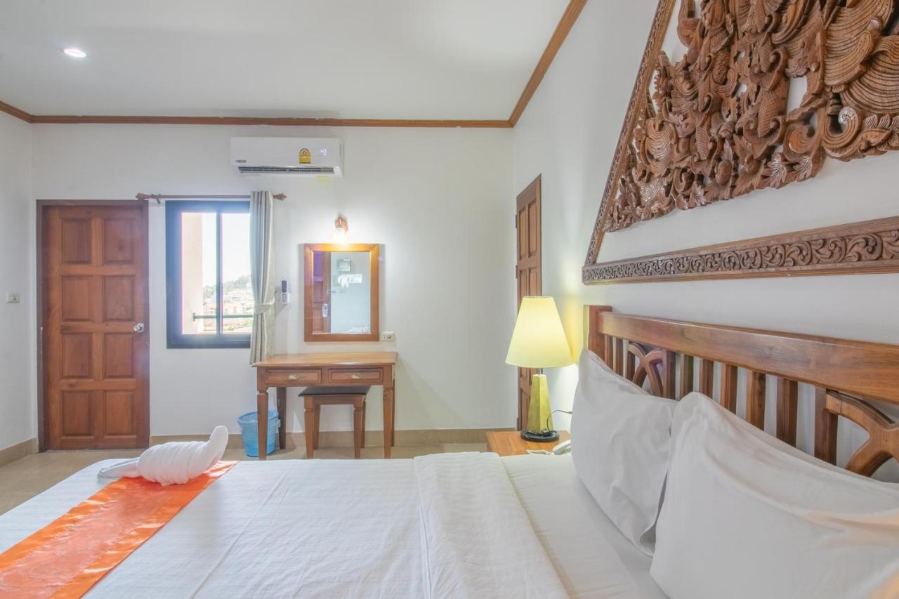 Onnicha Hotel Ratsada Bagian luar foto