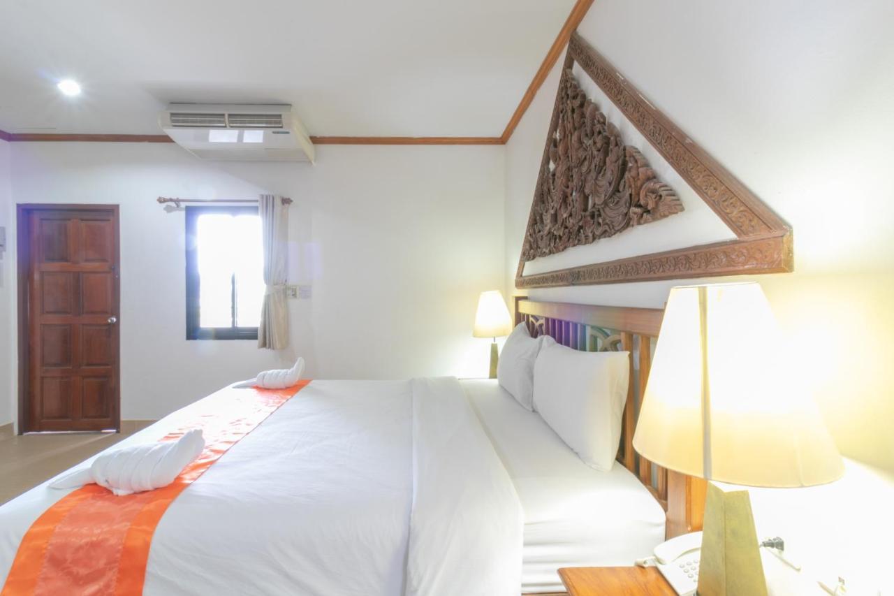 Onnicha Hotel Ratsada Bagian luar foto